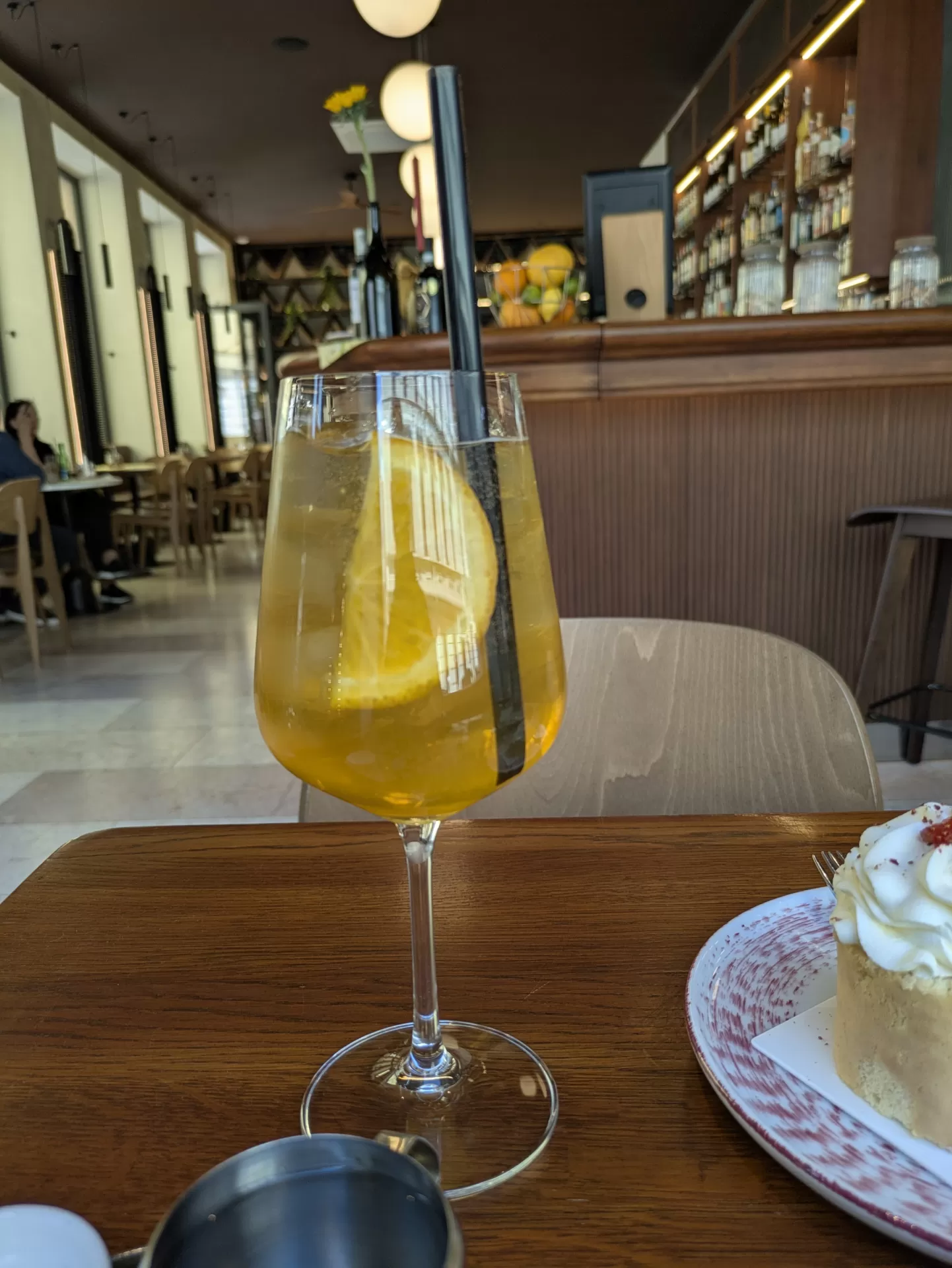 🍸 June Gin Wild Peach & Summer Fruits