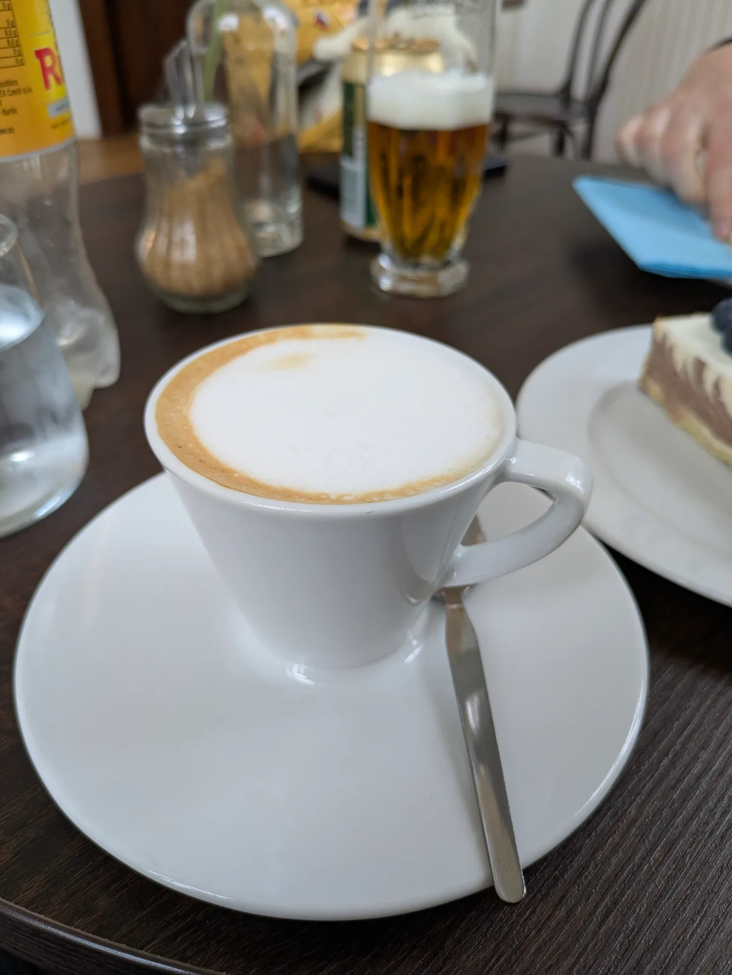 ☕ Coffee: flat white